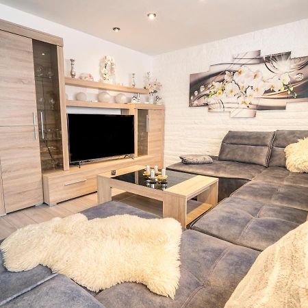 Truth Fuer 5 - King Size Betten, Kamin, Garten, Xxl Couch, Smart-Tv Dortmund Eksteriør bilde