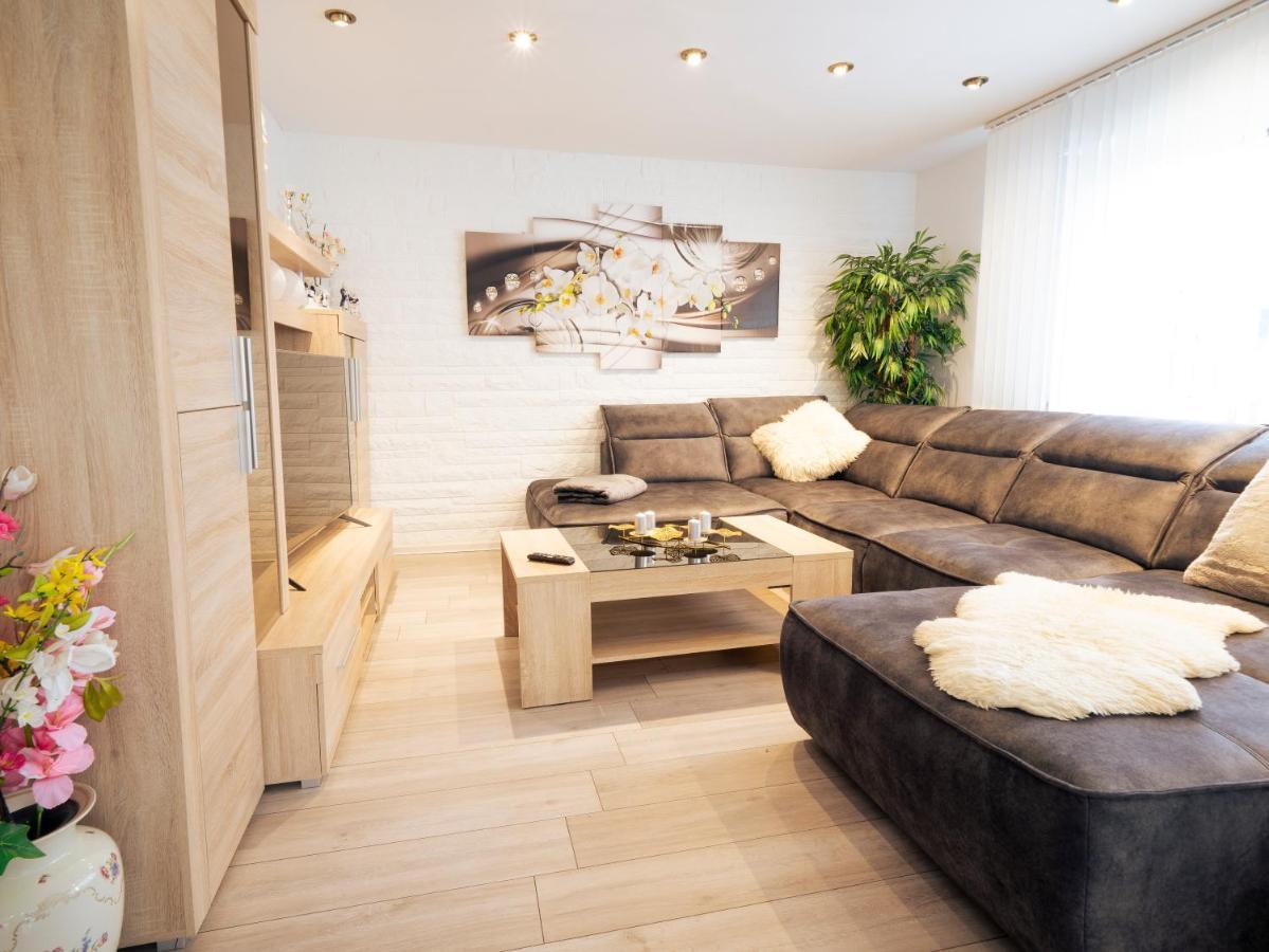 Truth Fuer 5 - King Size Betten, Kamin, Garten, Xxl Couch, Smart-Tv Dortmund Eksteriør bilde